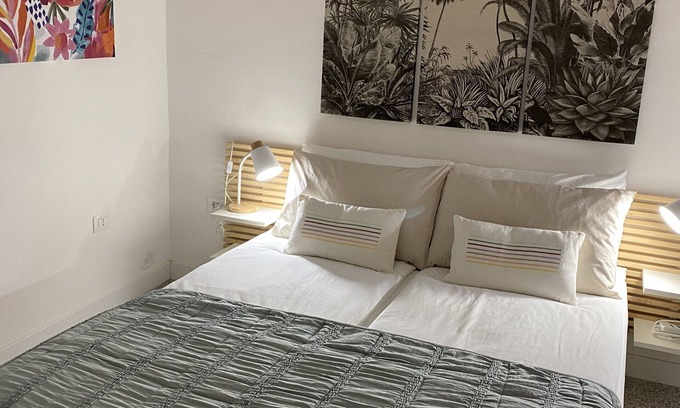 Livorno Apartment | 8+8 Apartment with garage