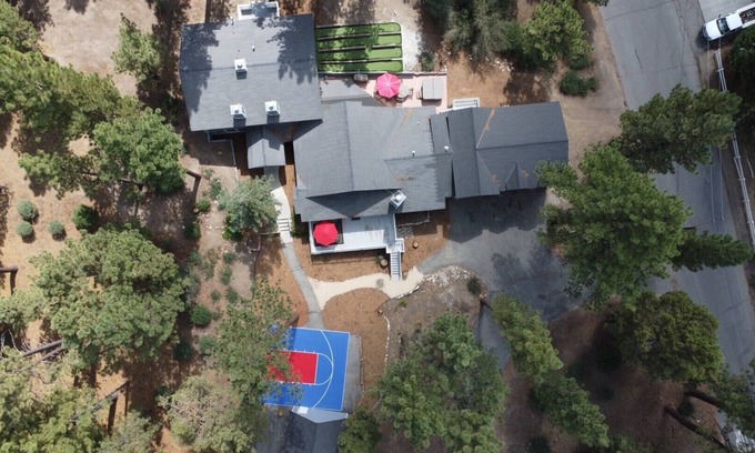 Fox Farm House | 8 Bedroom, 12 Beds - Gameroom, Basketball & Golf