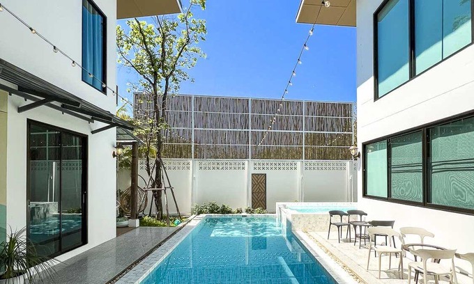 San Pu Loei Villa | 8 Bedroom Luxury Pool Villa near Golf Courses