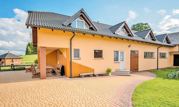 Lapalice House | 8 bedroom nice home in Kozyczkowo