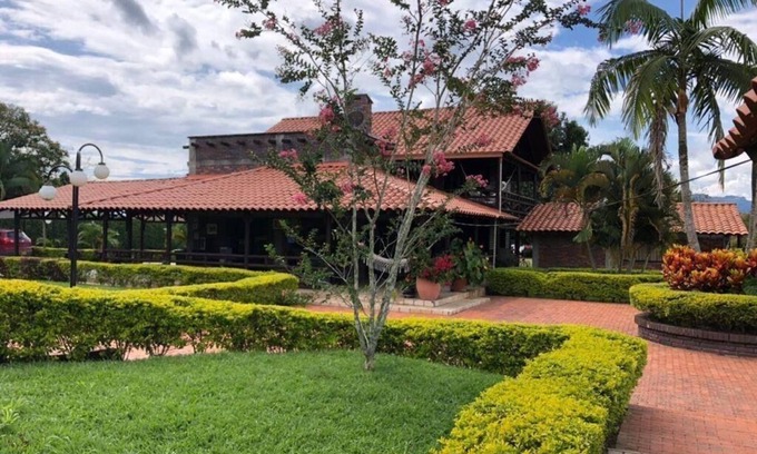 Montenegro Ski Chalet | 8 bedroom private vacation home in cuzco