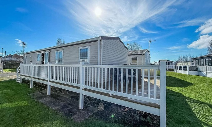 Walton on the Naze House | 8 berth caravan with decking to hire at Naze Marine in Essex ref 17045NM