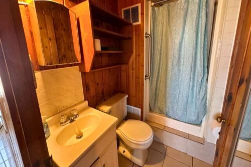 Oscoda House | 8 cottages on the beach of Lake Huron