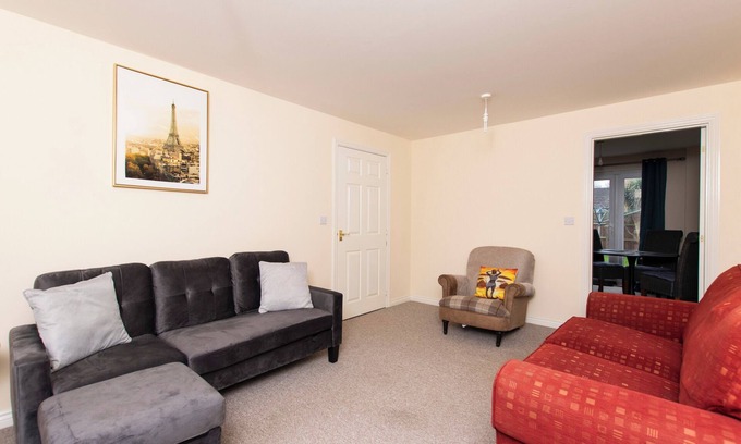 Norwich House | 8 Guests - 4 Bedrooms - Parking - Garden