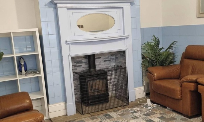 Haydock House | 8 Guests - Free Parking - Full Equipped House