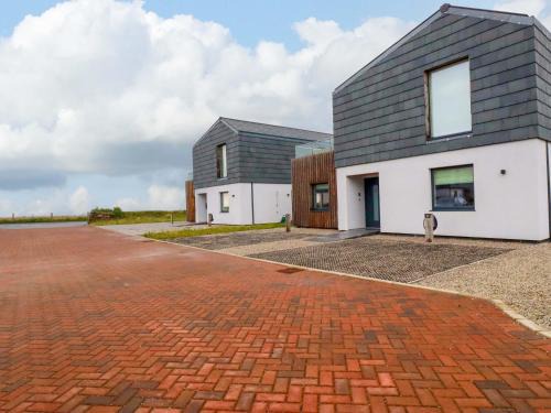 Winnard's Perch House | 8 Karn Havos
