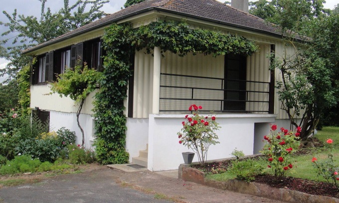 Saint-Martin-de-Fontenay House | 8 km from Caen, quiet house with large garden in the village, beaches at 20 km
