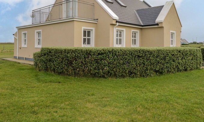 Binghamstown Cottage | 8 LIOS NA SIOGA, family friendly in Belmullet, County Mayo