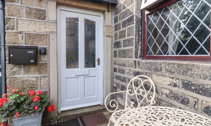 Haworth Cottage | 8 LUNE STREET, pet friendly, character holiday cottage in Haworth