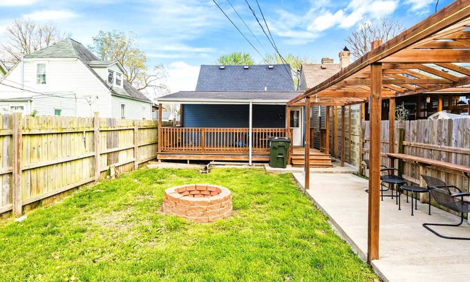 Jeffersonville - Clarksville House | 8 Mi Louisville New Albany Home