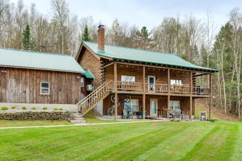 Lyndon House | 8 Mi to Kingdom Trails Spacious Home with Game Room