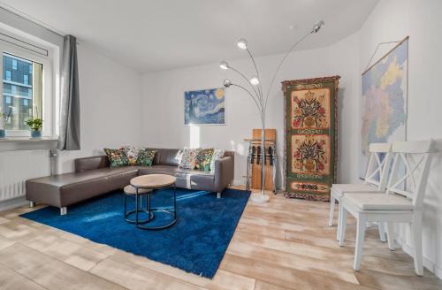 Alte Heide-Hirschau Apartment | 8 min per U-Bahn zum Marienplatz - 120 qm Schwabing - 3 SZ - 2 Bäder - 9 Personen