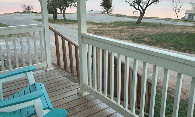 Graford House | 8 min to Rocker B - Cozy Lakefront Escape at PK Lake