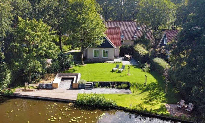 Westerbork House | 8-Person Comfort Villa