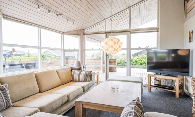 Bjerregaard House | 8 person holiday home in Hvide Sande