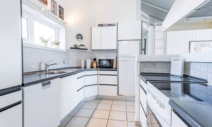 Nørre Lyngvig House | 8 person holiday home in Hvide Sande