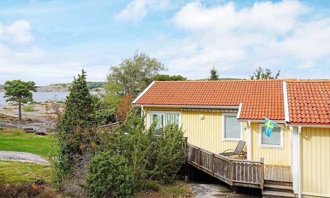 Lokholmen House | 8 person holiday home in STRÖMSTAD