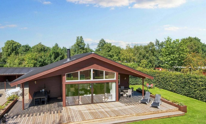 Fjellerup House | 8 person holiday home in Glesborg