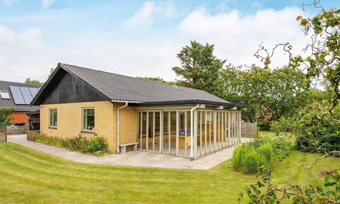 Struer Municipality House | 8 person holiday home in Struer-By Traum