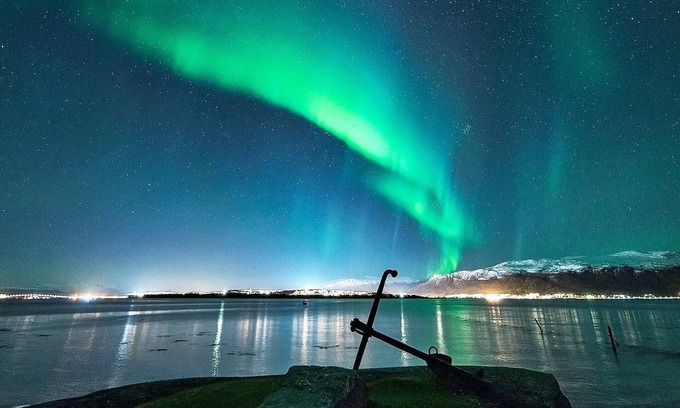 Tromso House | 8 person holiday home in KVALØYA