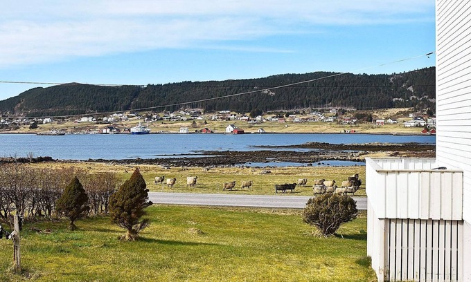 Heroy House | 8 person holiday home in Leinøy-By Traum