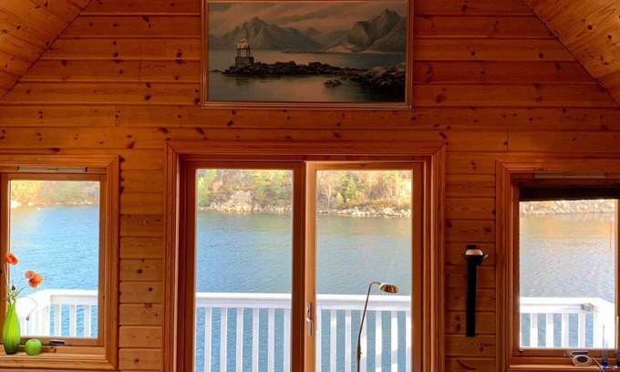 Bomlo House | 8 person holiday home in Urangsvåg