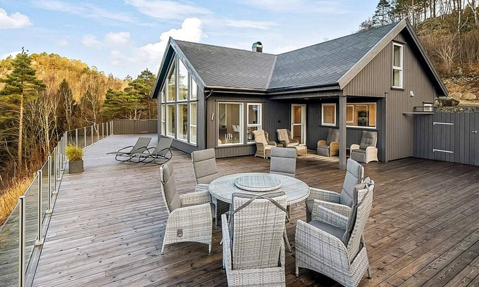 Lyngdal House | 8 person holiday home in lyngdal-By Traum