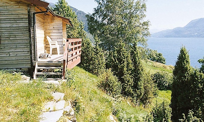 Eid House | 8 person holiday home in NORDFJORDEID