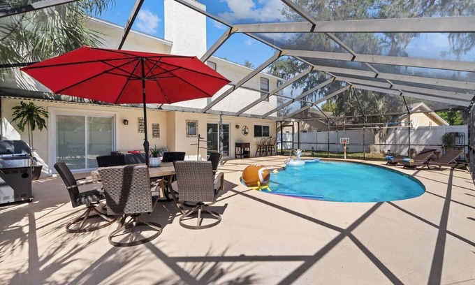 Bloomingdale House | 8 PPL. Bloomingdale House. Brandon/Top Area.