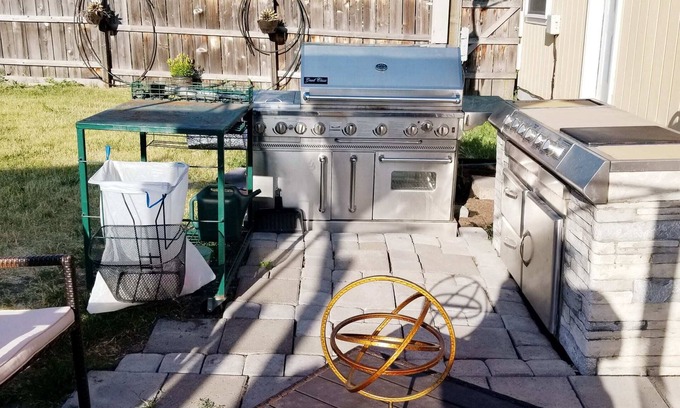 Downtown Klamath Falls House | 80+ Day Stays in 5 Kings Smarthouse❤️Spa Bath + Jetted Tub | Huge BBQ, Outdoor