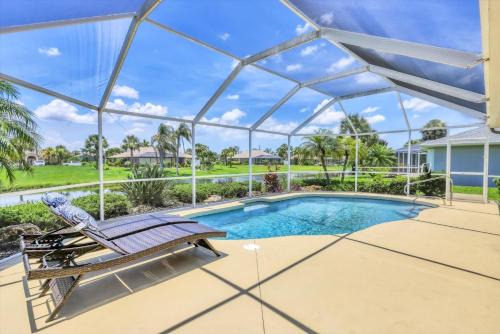 Long Meadow House | 80 Long Meadow