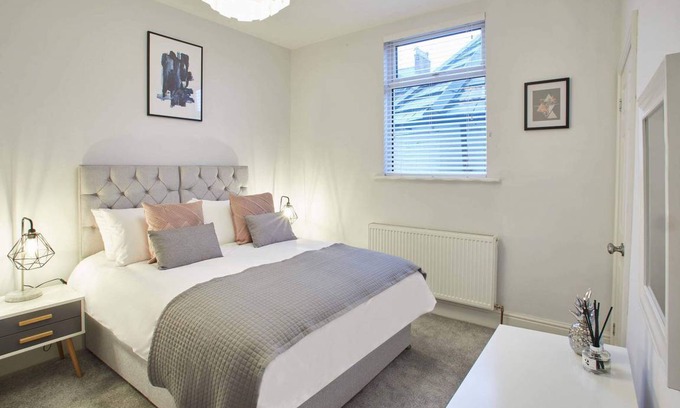 West Cliff Apartment | 80 m² Apartment ∙ 1 bedroom ∙ 2 guests