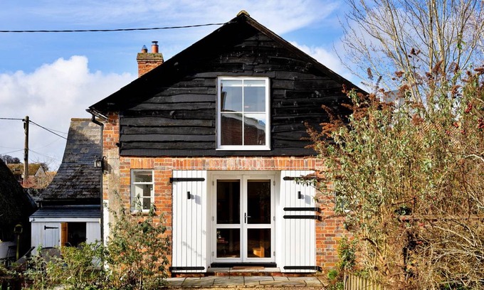 Chilton Foliat Cottage | 80 m² Cabin ∙ 2 bedrooms ∙ 4 guests