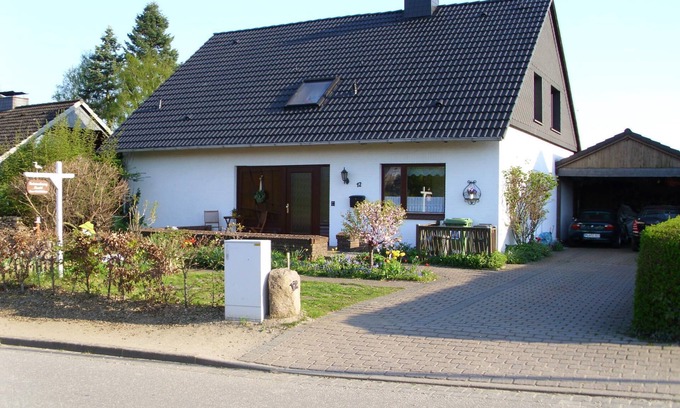 Rathjensdorf Condo | 80 sqm apartment on the upper floor of our family home near Plön in the Holstein Switzerland Nature Park