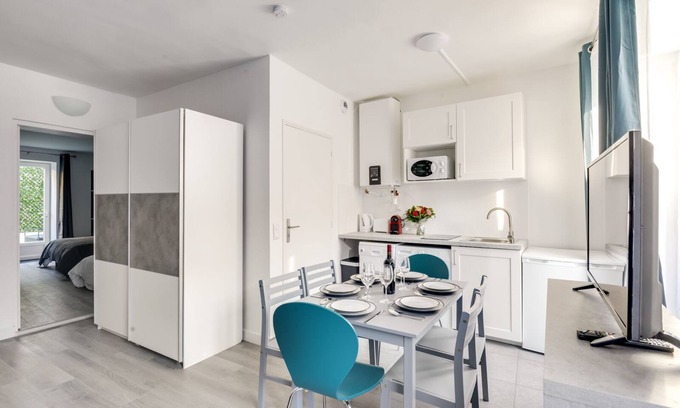 Bagnolet Apartment | 801 Suite Luxurys - Superb Apartment