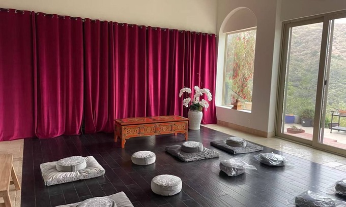 Thousand Oaks Villa | 808 Retreat - Your Destination for Timeless Moments