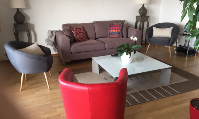 Santa Cruz Apartment | 80m bright private park near CV air conditioning wifi elevator quiet residence