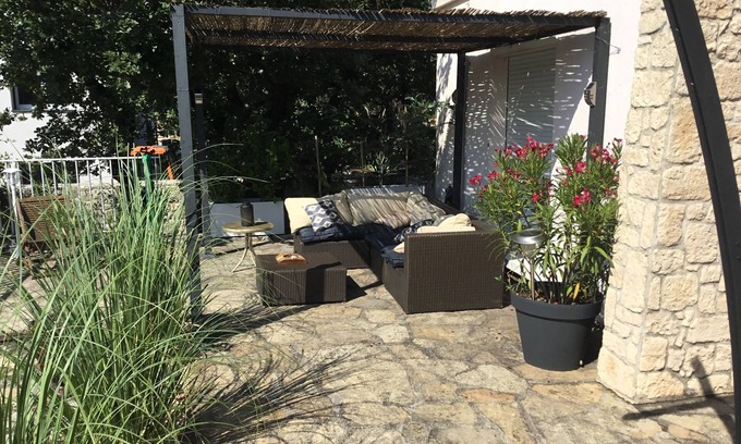 Vogue House | 80m2 house with private pool in 1500 m2 park