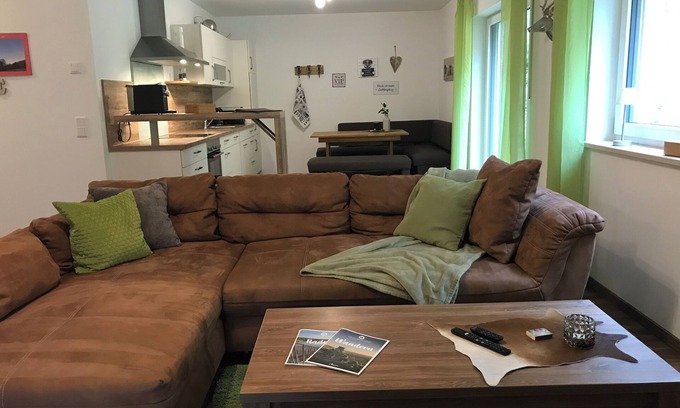 Nittenau Apartment | 80qm großes, modern eingerichtetes 3-Zimmer Appartement mit Terrasse
