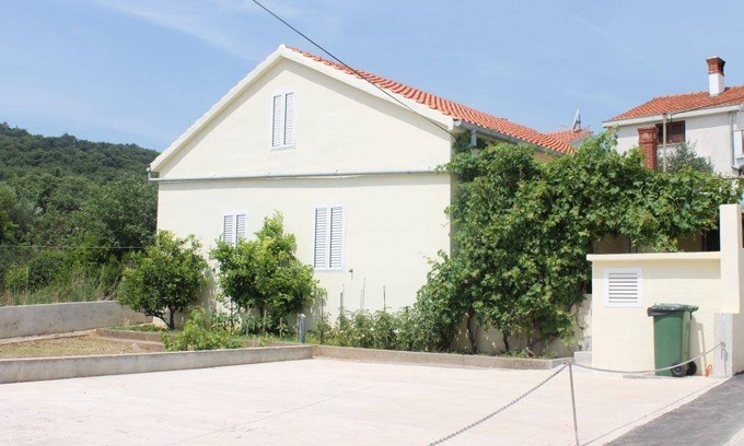 Preko House | 81 m² House ∙ 3 bedrooms ∙ 8 guests