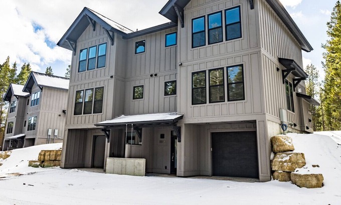 Bozeman House | 83A Bridger Bowl Luxury Condo