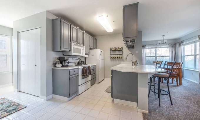 Hood River Condo | 85 m² Condo ∙ 1 bedroom ∙ 5 guests