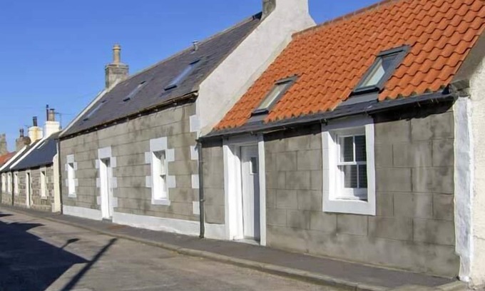 Cullen Cottage | 85 SEATOWN, family friendly, character holiday cottage in Cullen