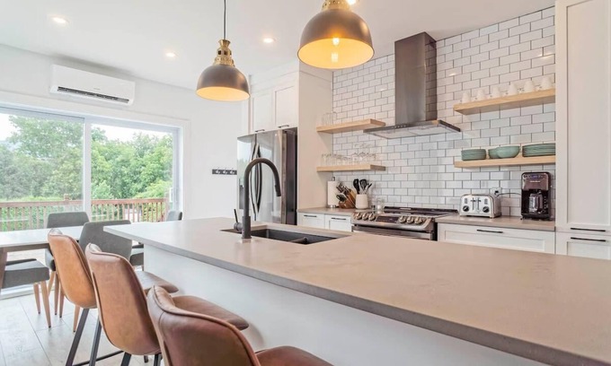 Bromont Apartment | 851 condo in Bromont Vieux Village mountain view