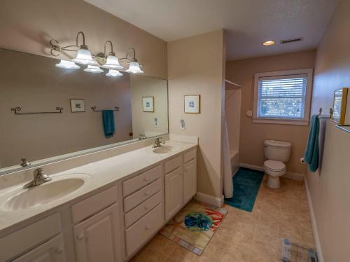 Sunset Village House | 8700 - Southern Seasons