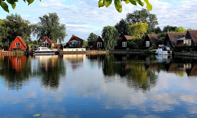 Isleham House | 89 SANDPIPER, family friendly, with a garden in Isleham