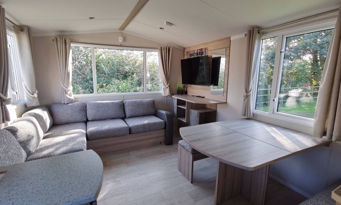 Mablethorpe Ski Chalet | 8Berth- SmartTV- CloseToBeach- FamilyFriendly