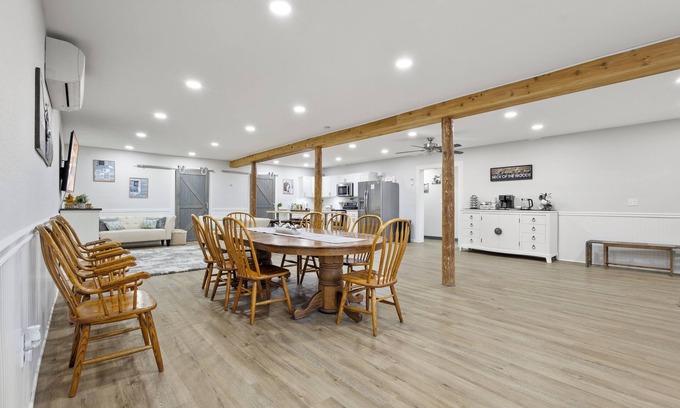 Clay County House | 8BR Private Barndominium Getaway + Near Liberty