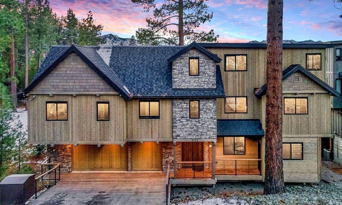 Al Tahoe House | 9 bedroom Luxury Villa by the lake with Indoor Pool