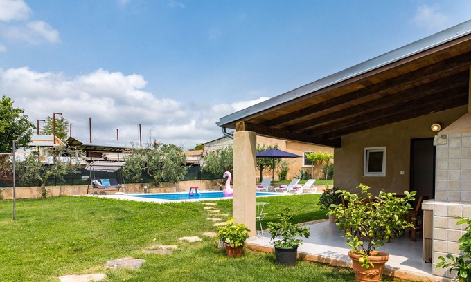 Grandici House | 9 km from the sea, free Wi-Fi, barbecue, dishwasher, washing machine
